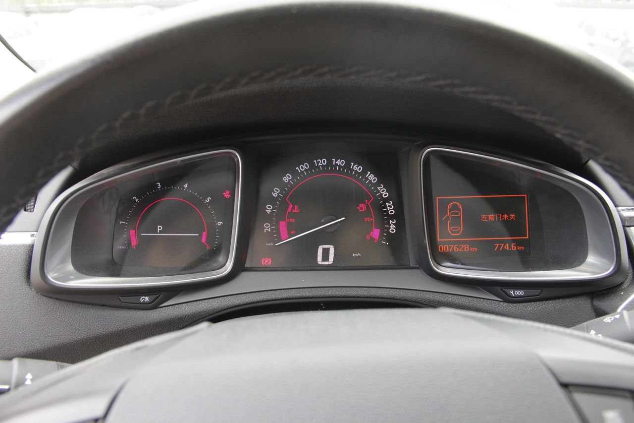 2014款DS 6 1.6T豪华版THP200