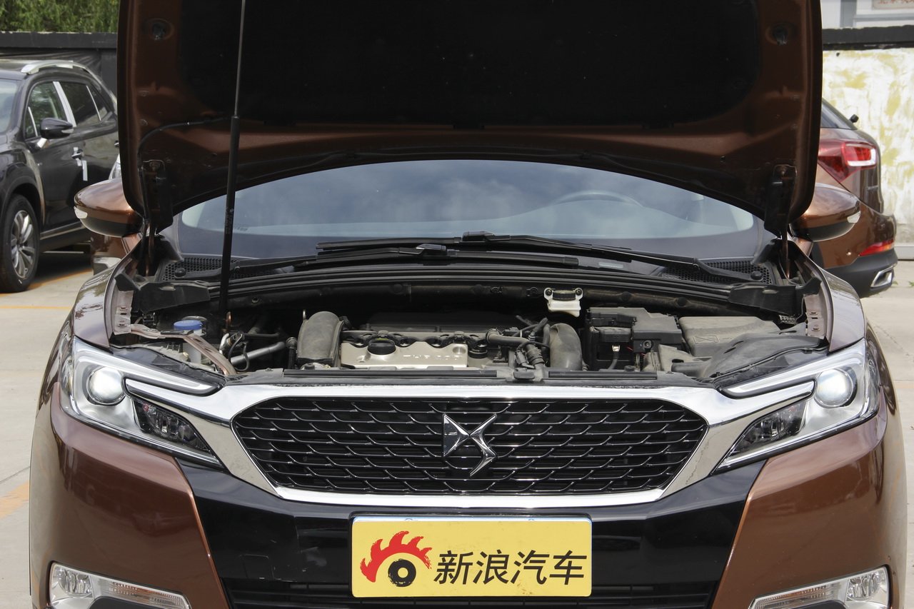 2014款DS 6 1.6T豪华版THP200