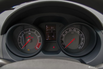 2016款名爵锐行1.5T手动超值豪华版