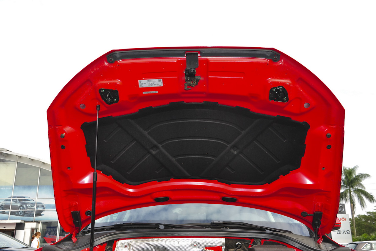 2016款奥迪Q3 2.0T自动35TFSI风尚型 