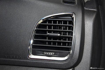 2015款 宝骏560 1.8L手动精英型