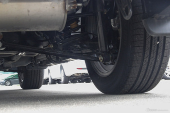 2015款瑞虎3 1.6L手动智尚周年运动版 钻石银