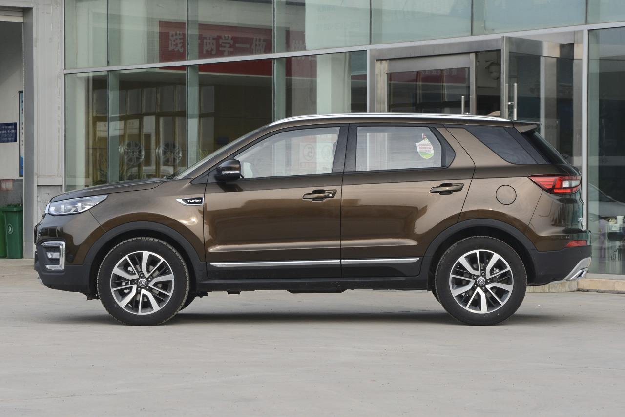 2017款长安CS55 1.5T自动炫动型 