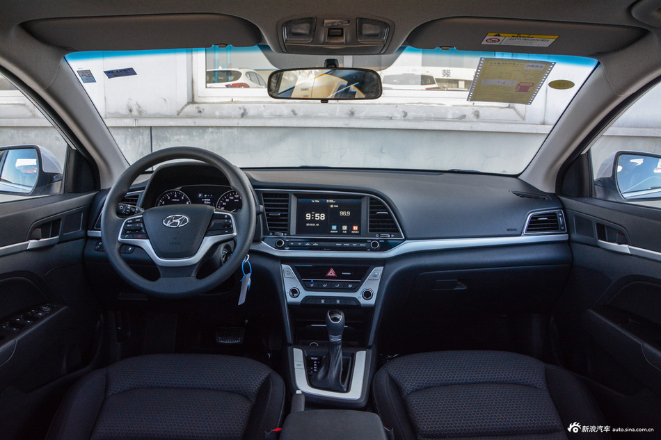 2016款领动 1.6L自动智炫豪华型 