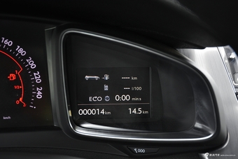 2015款DS 5 1.8T自动豪华版THP200