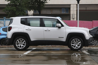 2018款自由侠1.4T自动高能版互联网大屏版