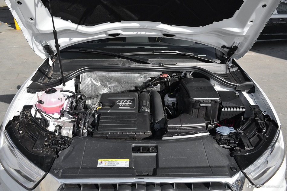 2017款奥迪Q3 1.4T自动30 TFSI时尚型
