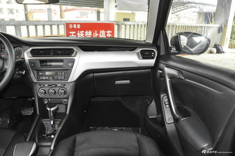 2017款标致301 1.6L 自动舒适版