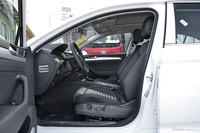 2017款迈腾1.8T自动330TSI DSG领先型