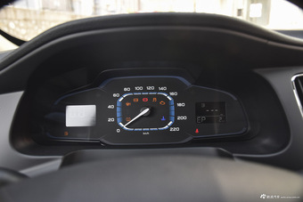 2017款荣威360 1.5L自动豪华版