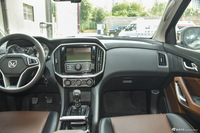 2016款驭胜S350 2.0T手动四驱汽油豪华天窗版7座