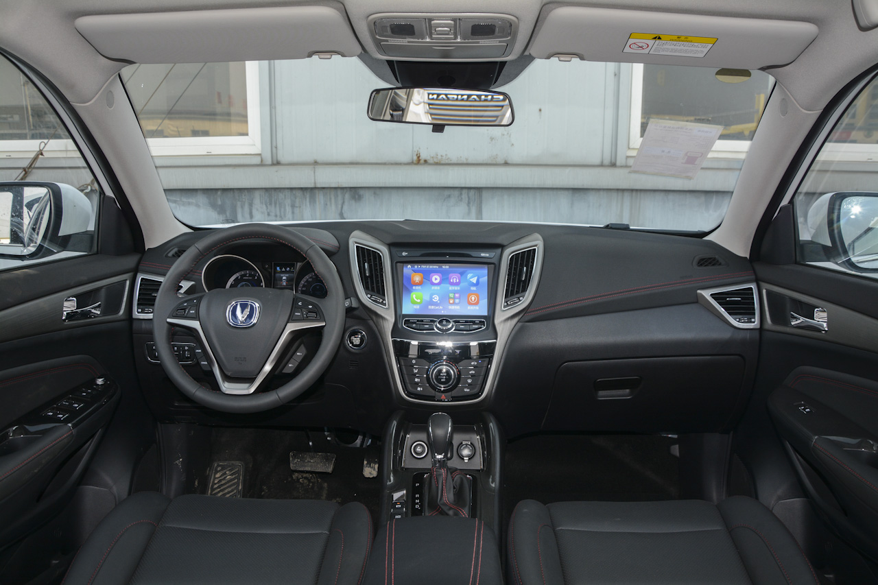 2017款CS75尚酷版1.8T自动四驱精英型