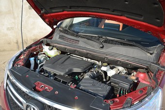  2017款北汽威望 M50f 1.3T手动豪华型（红）