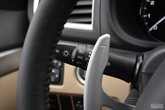 2017款帕杰罗·劲畅SPORT 3.0L自动V6中东版