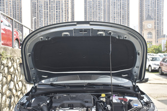 2017款荣威i6 1.5T自动互联网智尊版20T 