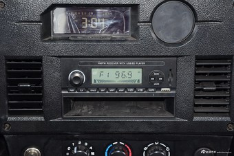 2016款战旗2.0L手动加长豪华型 三门版 国V