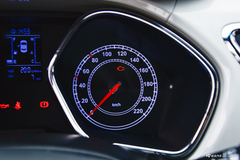 2016款瑞风S2 1.5L手动豪华智能型双色版