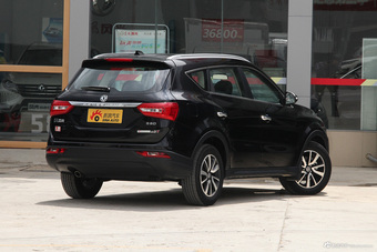 2017款风光580 1.5T手动豪华型