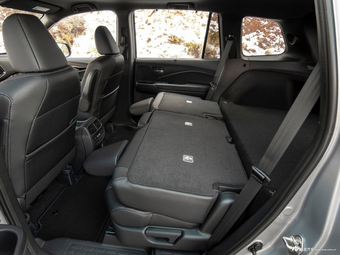 本田硬派SUV Passport官图 简直是越野利器