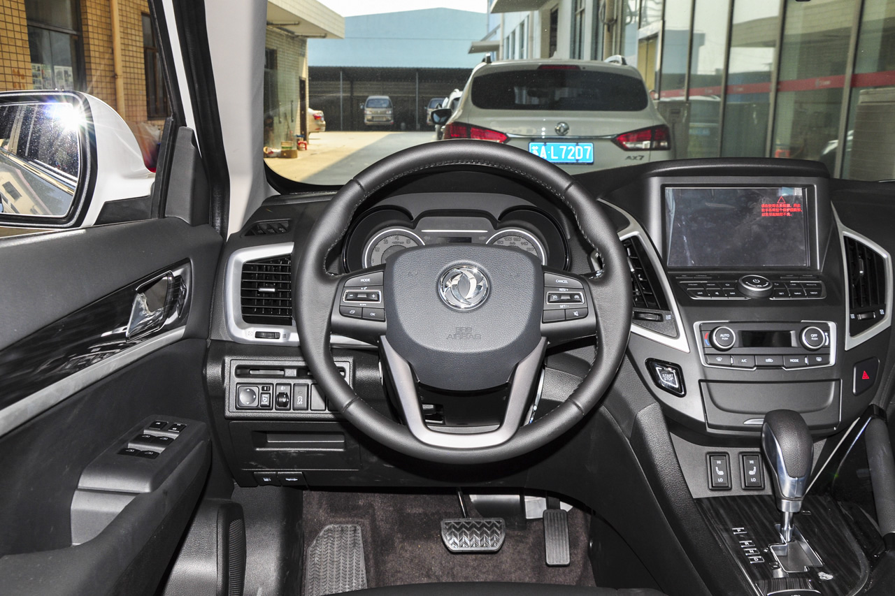 2016款东风风神AX7 2.3L自动智尊型