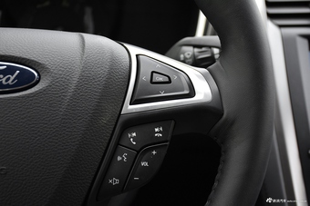 2017款蒙迪欧2.0L自动 HEV 智尊旗舰型