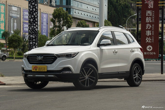 2018款奔腾X40网红版 1.6L自动豪华型图片