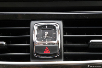 2017款宝骏560 1.5T 手动舒适型7座 