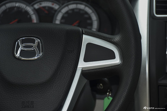 2015款利亚纳A6 1.4L手动三厢梦想型