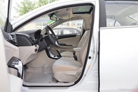 2017款比亚迪e5 300 尊贵型