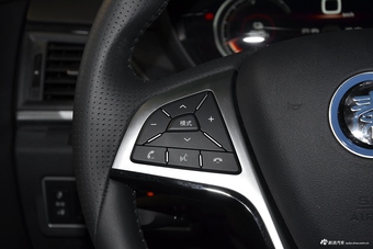 2017款比亚迪秦EV300尊享型