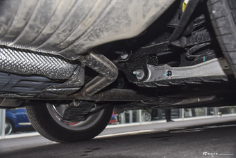 2017款奥迪A4L 2.0T自动40TFSI时尚型