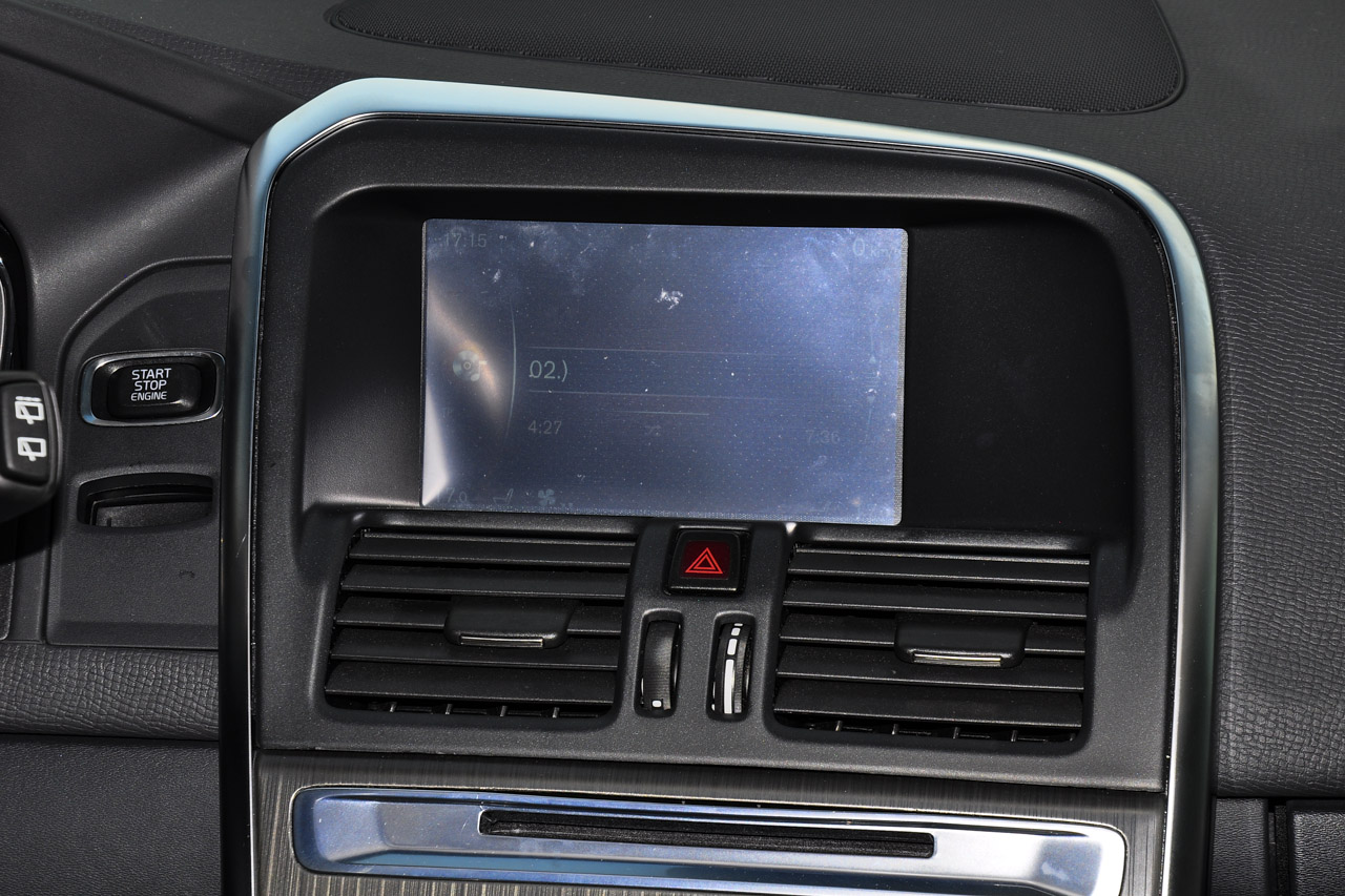 2016款沃尔沃XC60 2.0T自动 T5 AWD智驭版