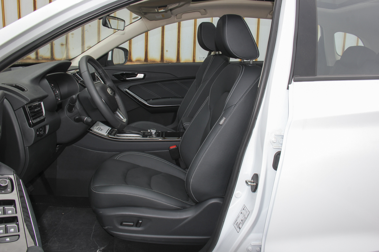 2018款森雅R9 1.2T自动尊贵智悦型