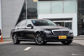 2016款奔驰E级2.0T自动E200L