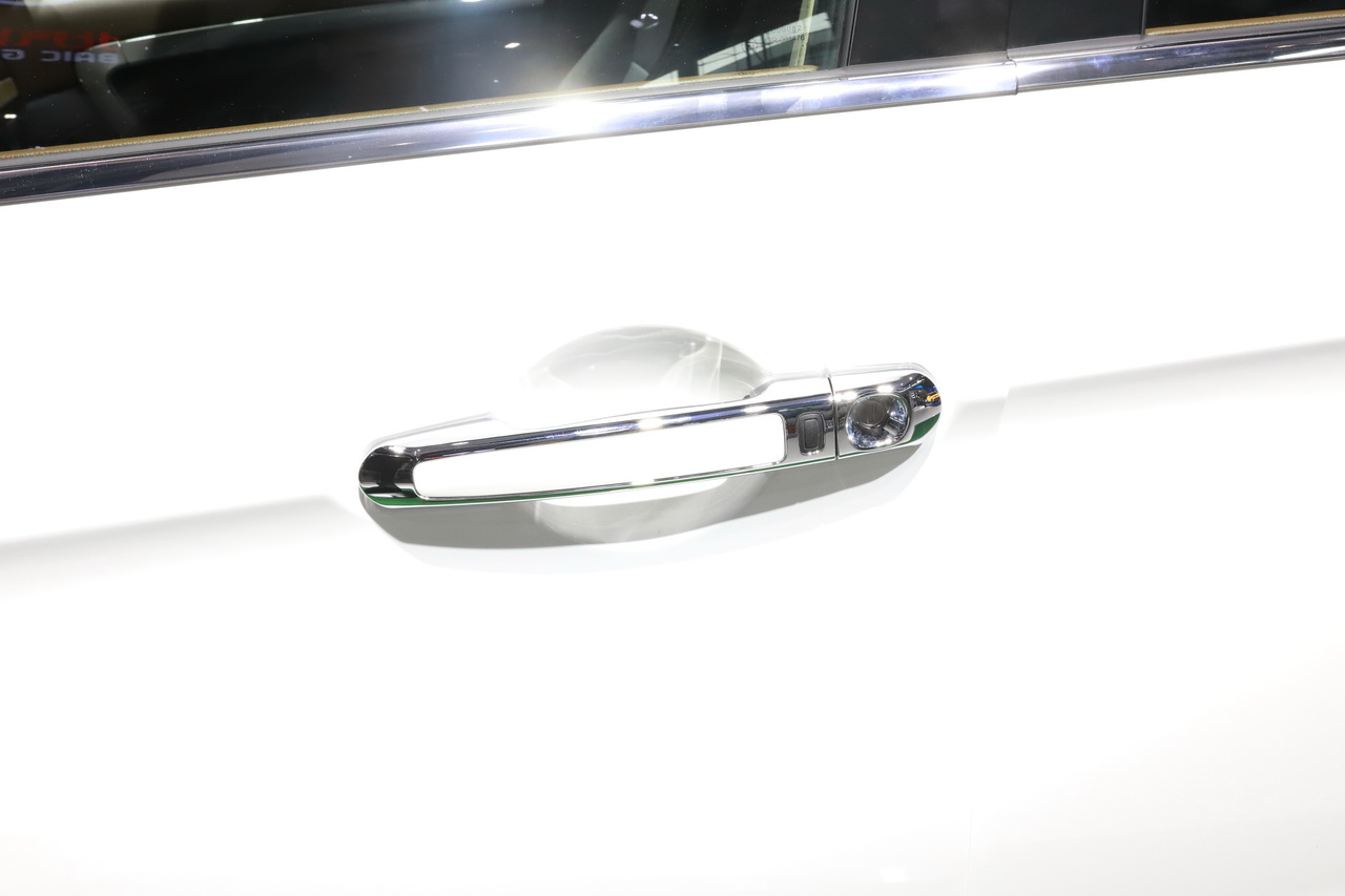 2018广州车展实拍：风神E70新能源