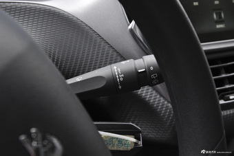 2016款标致2008 1.2THP 自动时尚版