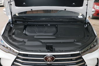 2018款比亚迪宋MAX 1.5T自动智联尊享型6座