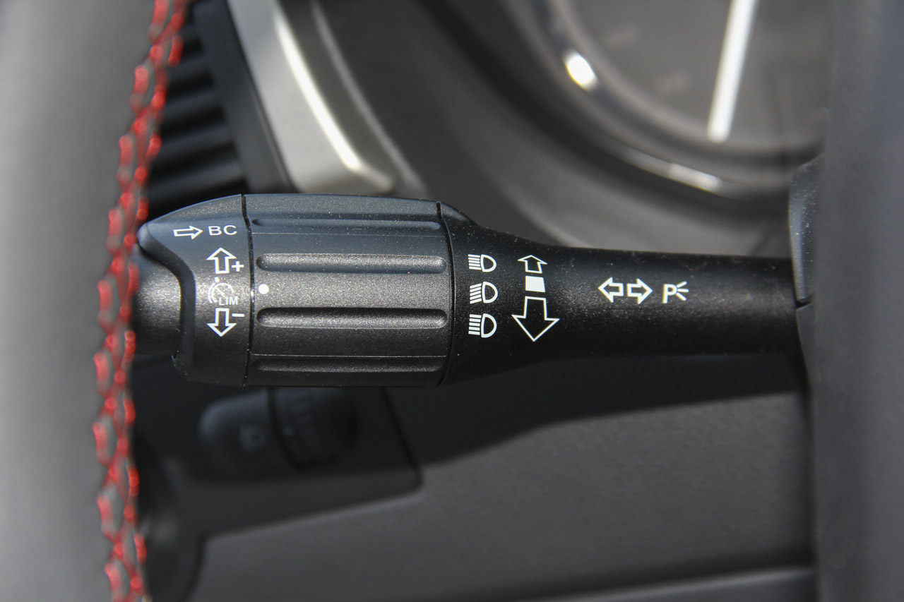 2016款观致3三厢1.6T自动致酷型