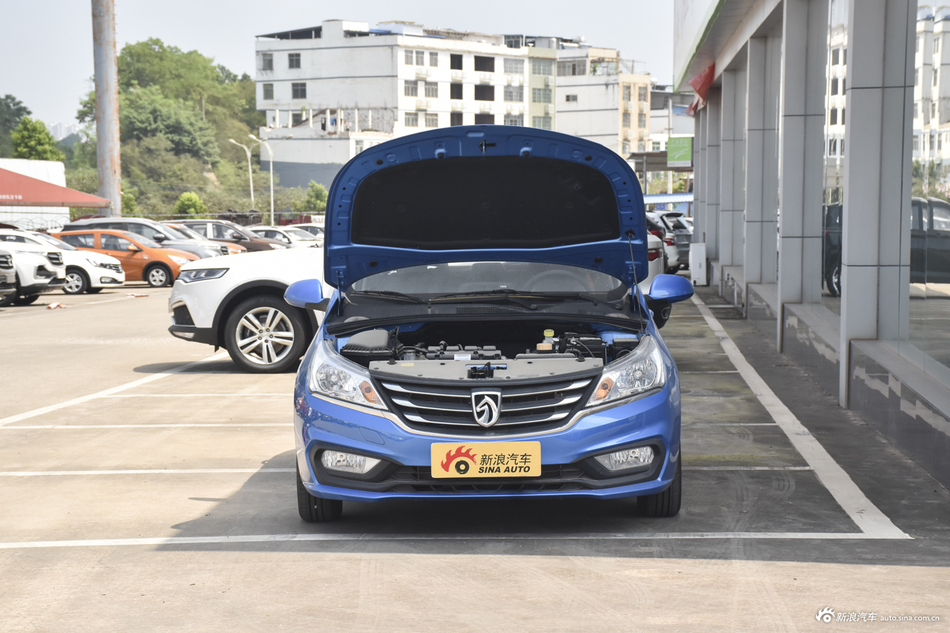 2017款宝骏310 1.5L自动时尚型