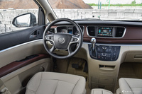 2017款GL8 2.5L自动尊贵型