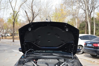 2019款宝马5系2.0T自动525Li领先型M运动套装