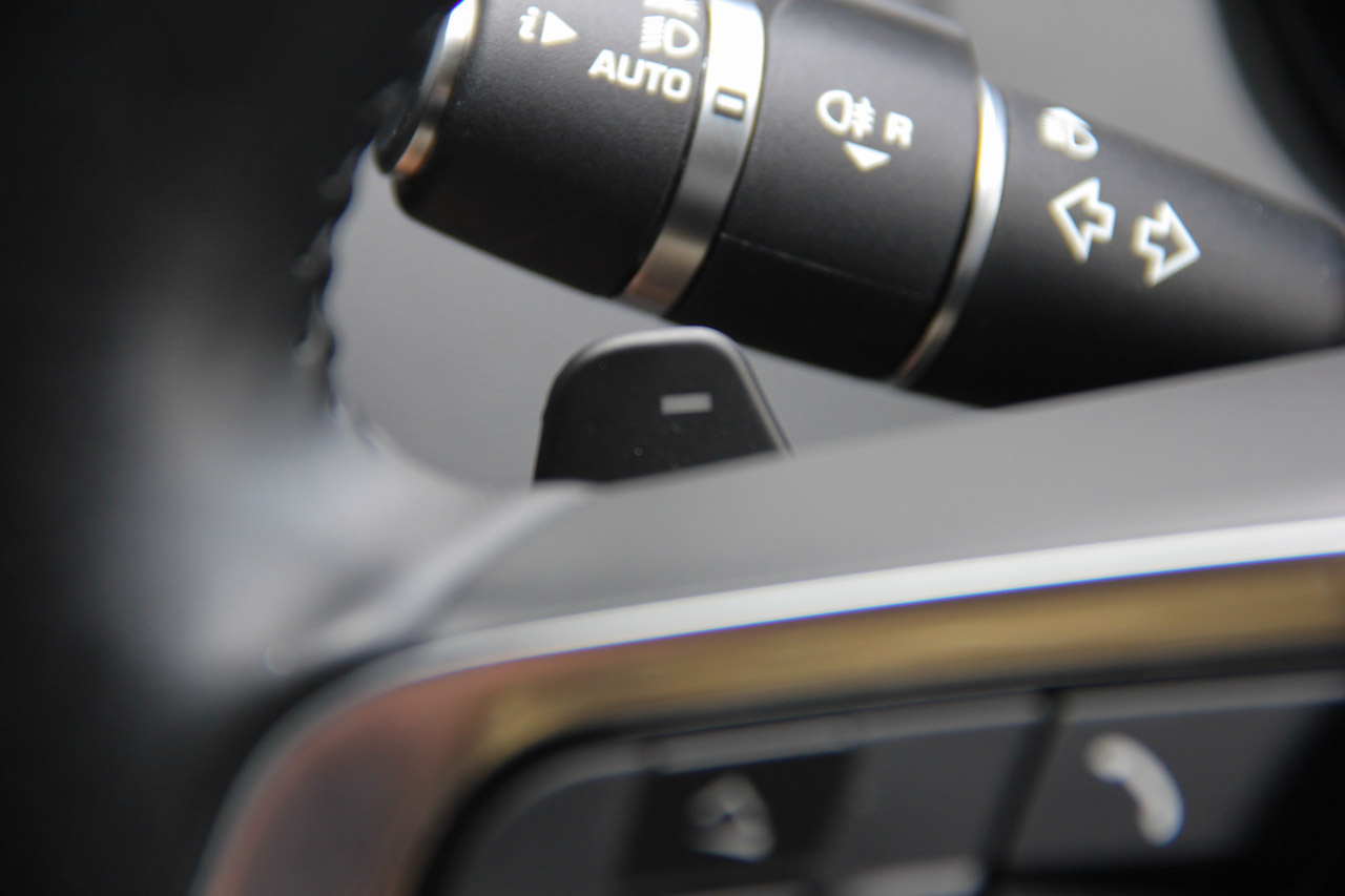 2015款捷豹XE R-SPORT 2.0T自动i4 Ti (240PS)