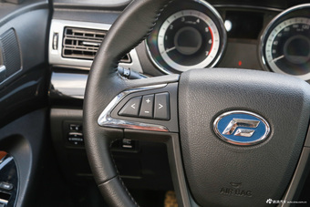 2015款揽福2.4L手动汽油两驱标准型