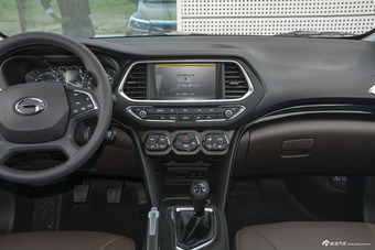  2017款传祺GS4 1.5T手动两驱豪华版235T