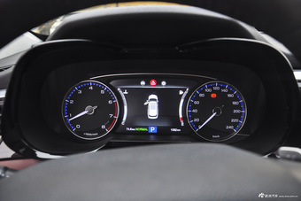 2017款传祺GS8 2.0T自动两驱尊贵版320T