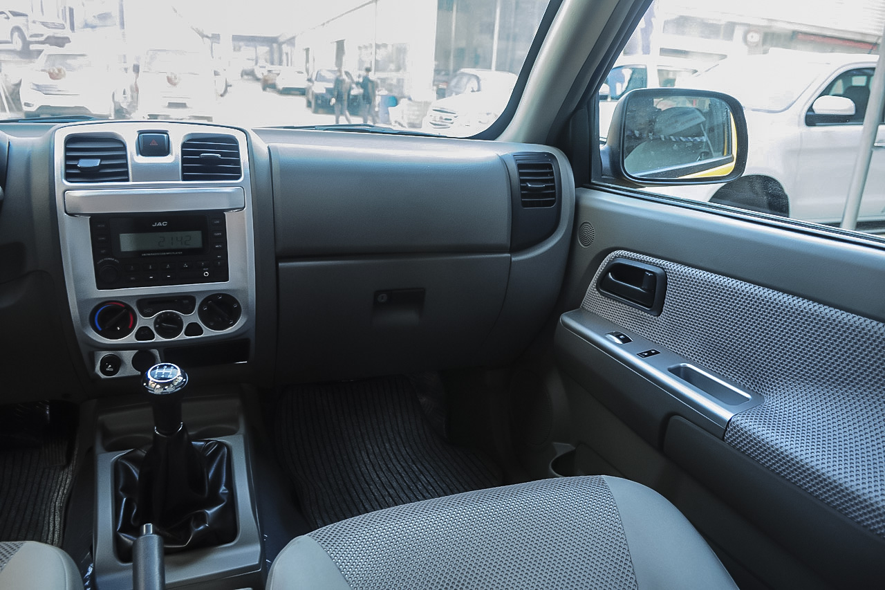 2014款瑞铃2.5T手动标准型标双排4B2-95C43