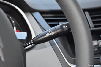 2018款雪佛兰赛欧3  1.5L AMT幸福天窗版