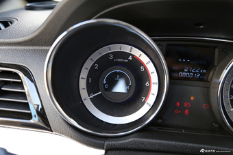 2015款雄师F22 1.9T手动两驱柴油标准型