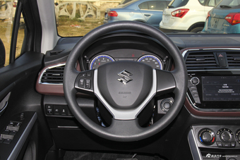 2017款骁途1.6L自动两驱都市时尚型