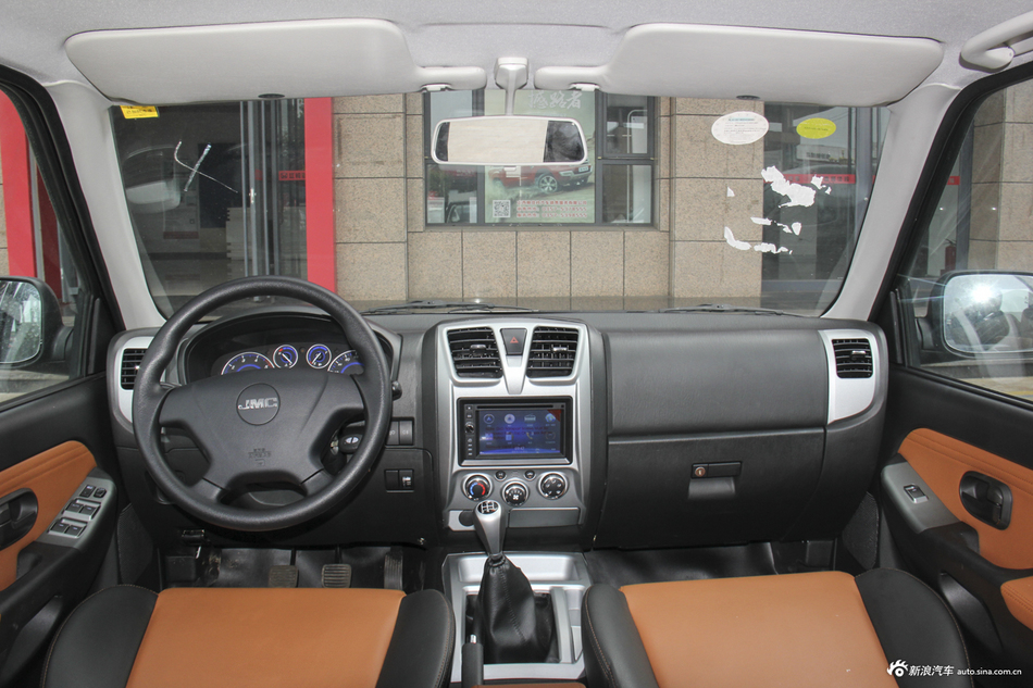 2018款宝典2.9T手动新超值柴油两驱豪华型标准货箱JX4D30B5L